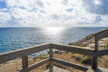 Fototapeta na wymiar Wandersteg an der Algarve mit Blick auf den Atlantik