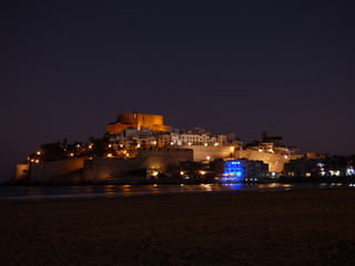 Peñíscola es un municipio de la Comunidad Valenciana, España, situado en la costa norte de la provincia de Castellón, en la comarca del Bajo Maestrazgo