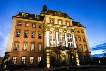 Naklejka premium beautiful old palace on the blue sky background