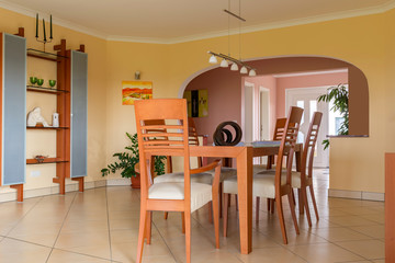 modernes Esszimmer