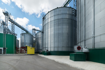 Obraz premium Large steel silos, storage of grain.