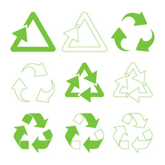 Obraz premium Green triangular recycle