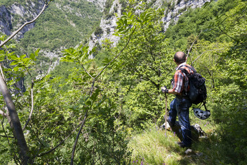 Obraz premium hiker on mountain trail