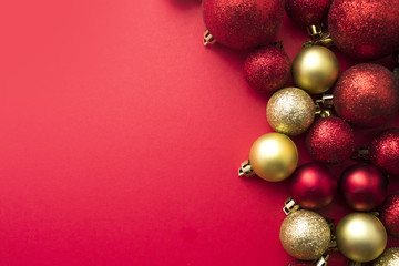 glitter xmas gloss decor ball red and gold top view