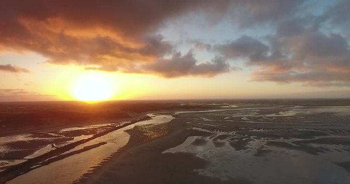 Survol de la Baie d'Authie au petit matin - Berck-sur-mer, Pas-de-Calais, Hauts-de-France