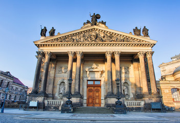 Fototapeta na wymiar Art academy in Dresden, Germany