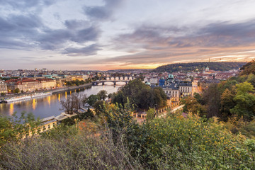 Fototapeta na wymiar Amazing sunset over Prague cityscape