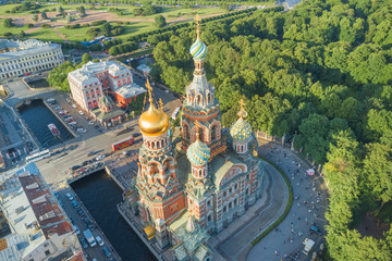 Obraz premium Top view of the Church of the Savior on Spilled Blood in Saint Petersburg, Russia