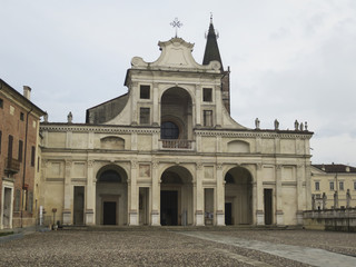 Fototapeta na wymiar Abbazia di San Benedetto Po Mantova Italia Polirone chiosco
