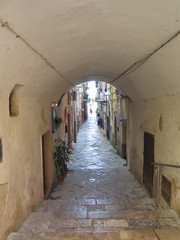 Passage way into side street