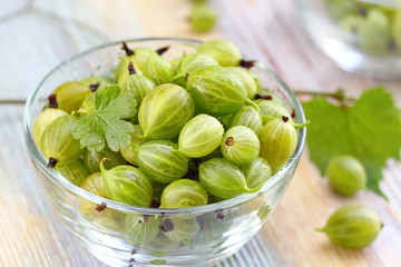 Ripe gooseberries in a bowl