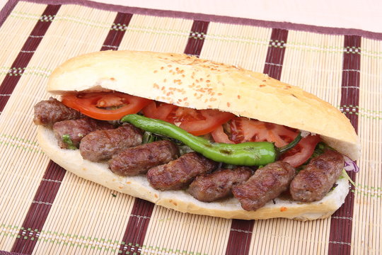 ızgara köfte ekmek arası