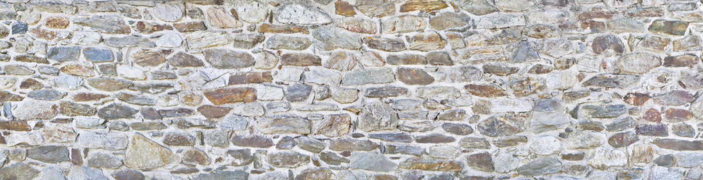 antike Natursteinmauer