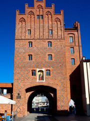 Brama Górna, zwana Wysoką Bramą (niem. Obertor, Hochtor) – zabytkowa brama miejska w Olsztynie istniejąca od XIV wieku, Olsztyn, Polska
