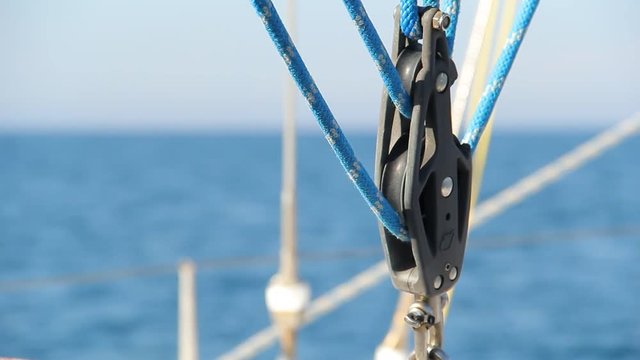 Rigging of a sea yacht