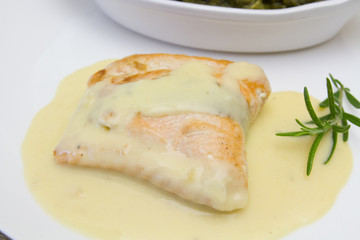 pavé de saumon sauce beurre blanc