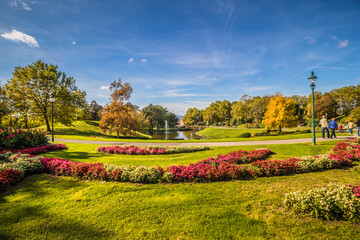 Obraz premium Herbst in Kurpark Oberlaa in Wien