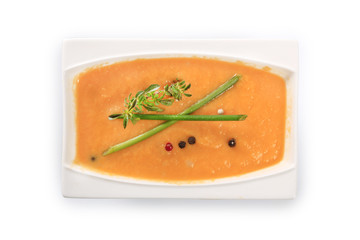 soupe sur fond blanc