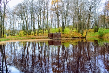 A bath woven from a willow twig on the estate of Leo Tolstoy in Yasnaya Polyana and a small pond.
