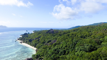 Fototapeta na wymiar Seychelles mountains