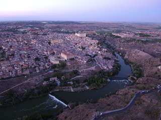 Drone sobre Toledo, Castilla La Mancha, España. Fotografia aerea