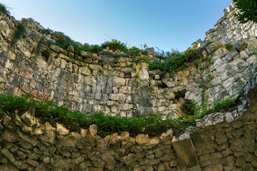 Fototapeta na wymiar Вид изнутри в сторожевой башне, Анакопийская крепость.