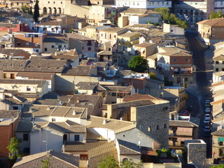 Fototapeta premium Toledo es una joya que tiene España. Abrazada por el río Tajo, ofrece entre sus murallas una espectacular muestra de la historia del arte español
