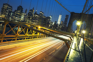Fototapeta na wymiar On the Brooklyn Bridge by night