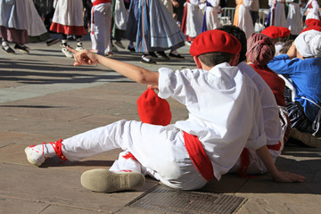 folklore niño baile país vasco 7959-f17