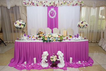  banquet hall in lilac tones