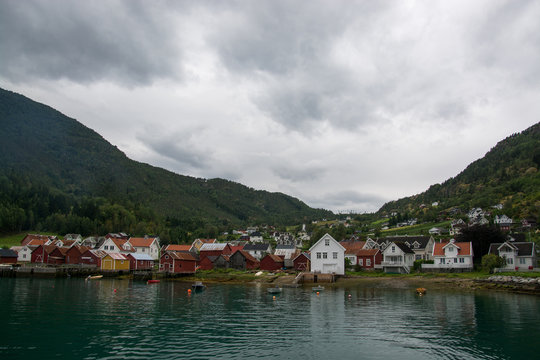 Solvorn im Lustrafjord, Sogn og Fjordane, Norwegen