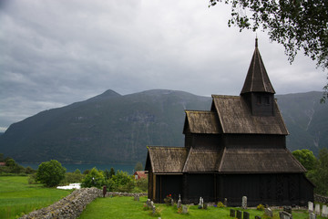Stabkirche Urnes, Ornes, Norwegen © U. Gernhoefer