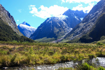 Naklejka na ściany i meble view of the mountains from Milford Sound Highway