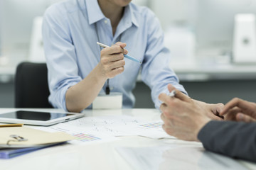 ビジネス　ミーティング