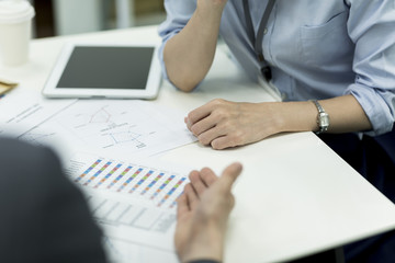 ビジネス　ミーティング