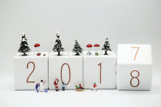 Miniature people: Colorful Christmas characters and decorations with wood number 2017 to 2018