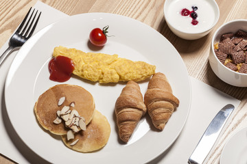 breakfast omelette at the hotel buffet in seoul