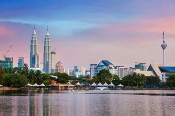 Foto op Plexiglas Kuala Lumpur skyline © Dmitry Rukhlenko