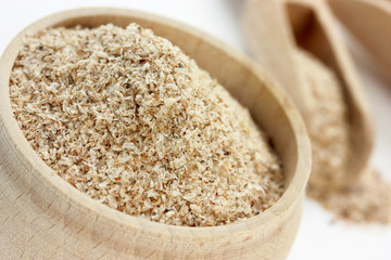 Wheat bran or oat bran
