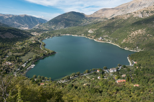 Wild, unspoiled, of immeasurable beauty, Lake Scanno