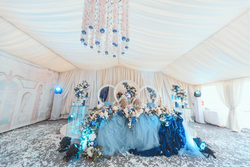 Decoration of apartment blue and white colors, and turn blue by easy fabric