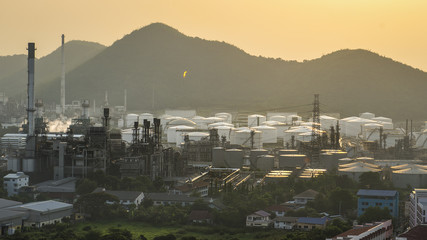 Fototapeta na wymiar Oil Refinery (petrochemical industry) at dusk.