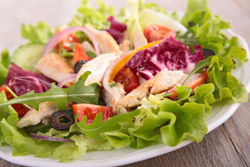 vegetable salad with chicken breast