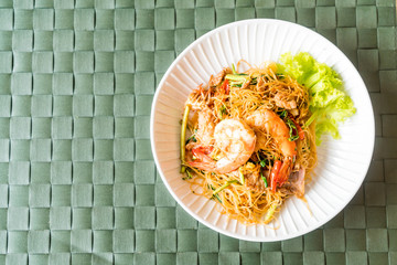fried white vermicelli and water mimosa with spicy sauce