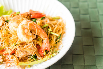 fried white vermicelli and water mimosa with spicy sauce