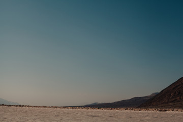 Fototapeta premium Sunset over mountains in Death Valley National Park