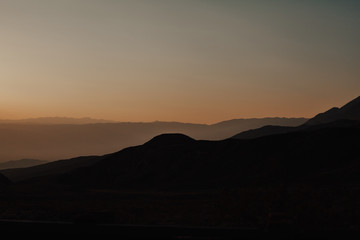 Obraz premium Sunset over mountains in Death Valley National Park