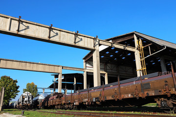 Fototapeta na wymiar Rail freight - Bahnfracht - Fret ferroviaire