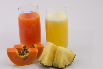 Papaya and Pineapple Smoothie 