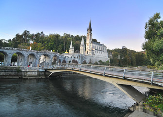 The Sanctuary of Our Lady of Lourdes. France
 - obrazy, fototapety, plakaty